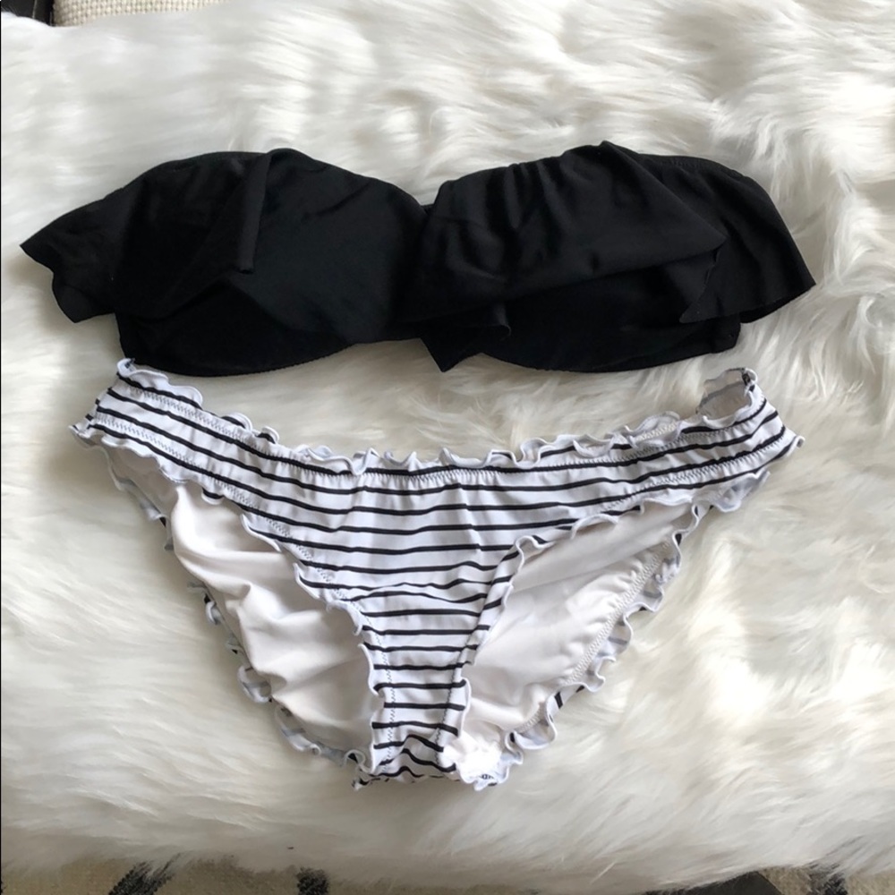 Victoria Secret Bikini Flounce Sz L/M